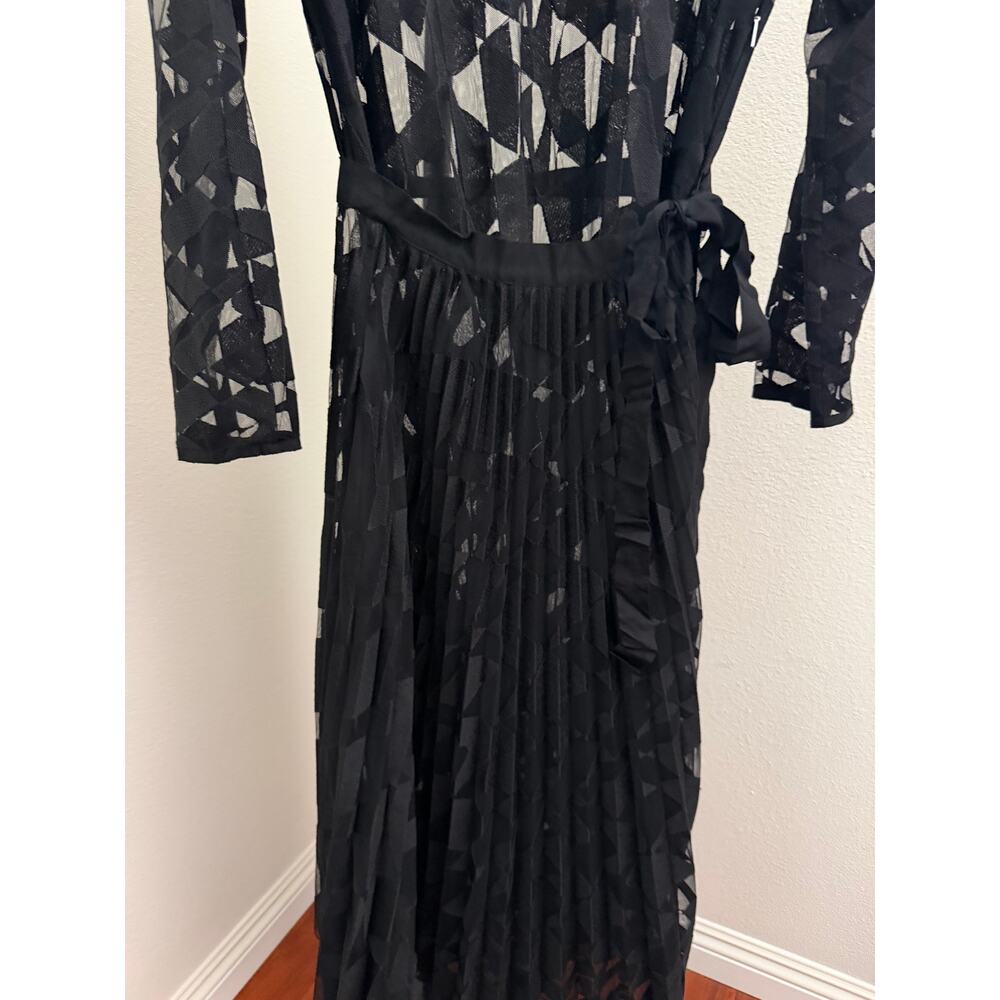 Hugo boss black long sleeve lace pleated dress size M - Picture 3 of 6